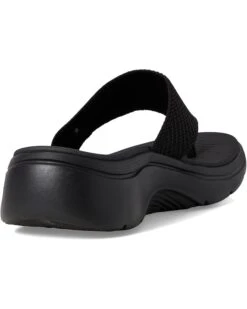 SKECHERS Performance Arch Fit 2.0 Quick-Dry 3-Pt | Sandals -The Modern Shoes 617vN9NHT5L. AC SR736920