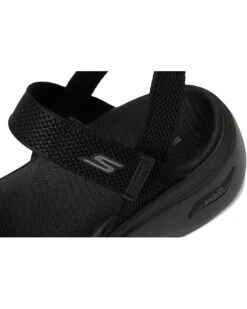 SKECHERS Performance Arch Fit 2.0 Finished Knit Quarter Strap | Sandals -The Modern Shoes 71hl4Y3QfhL. AC SR736920