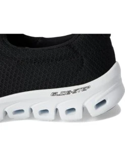 SKECHERS Glide Step Resilience | Sneakers & Athletic Shoes -The Modern Shoes 81 oNLRjZL. AC SR736920